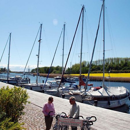 ruhig gelegene Ferienwohnung am Neuensiener See Sandort Exterior foto