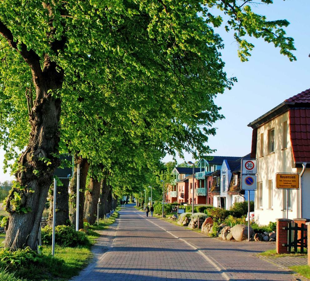 ruhig gelegene Ferienwohnung am Neuensiener See Sandort Exterior foto